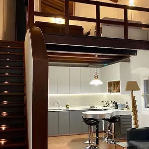 Tuscany Loft In The Apartment